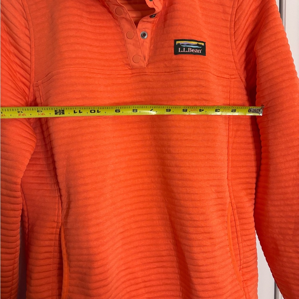 L.L. Bean Women’s Vibrant Orange 🍊 Airlight Knit Pullover - Picture 7 of 9